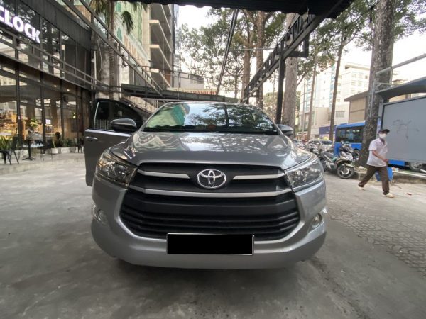 Mua ô tô Toyota Innova 2019 nhìn cận cảnh phần đầu xe